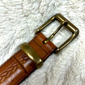 Men’s Genuine  Tooled Leather Belt,Brass Buckle Made in Canada Classic Casual